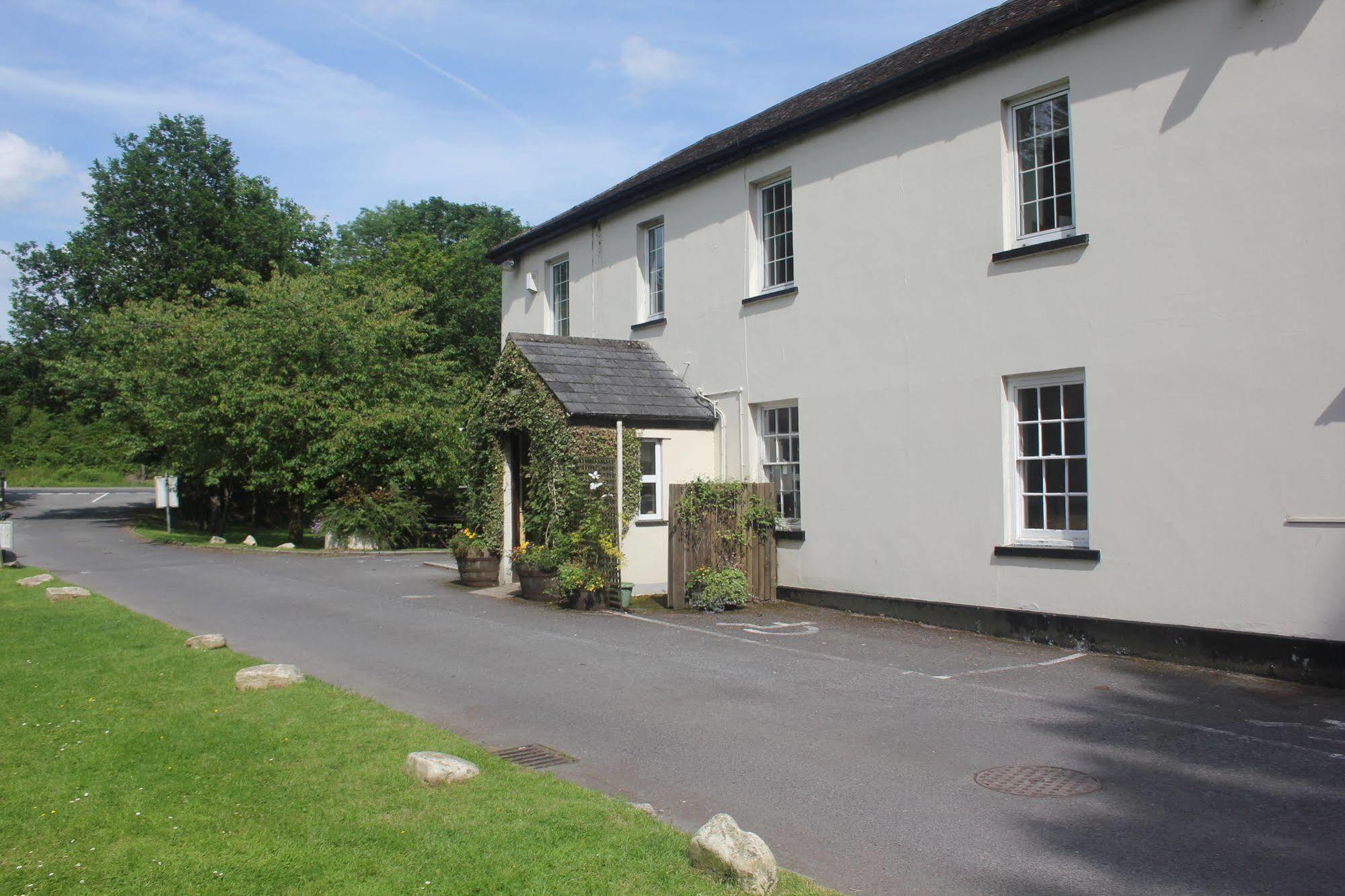 Nant Ddu Lodge Hotel & Spa Мърдър Титфил Екстериор снимка
